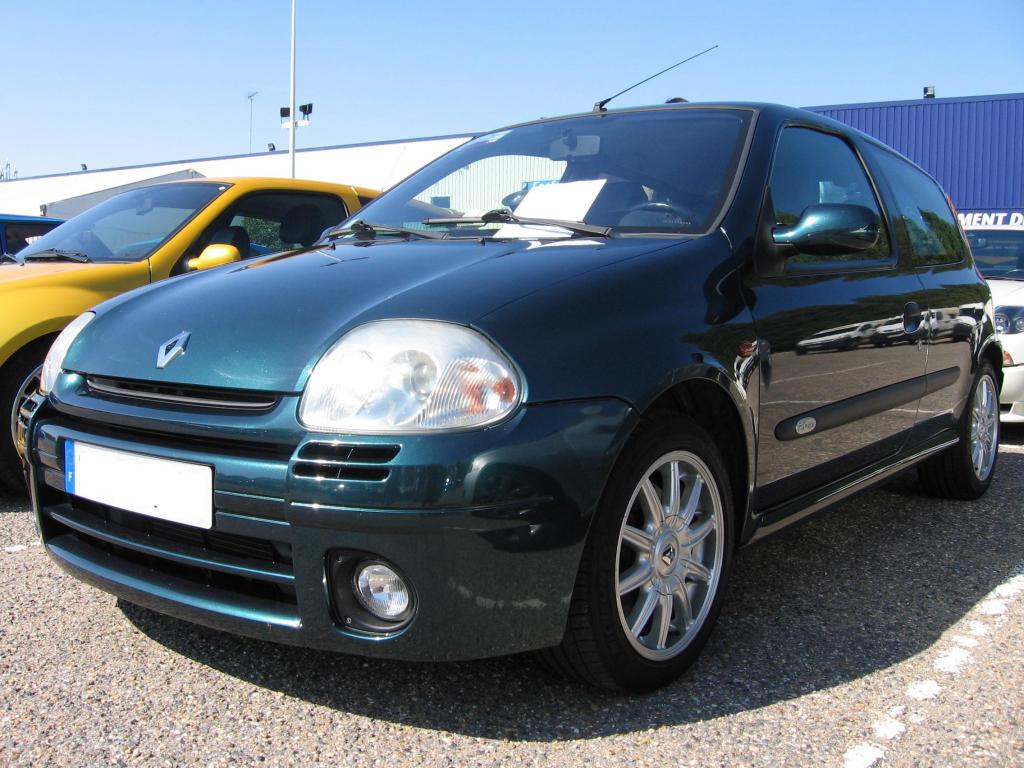 http://img48.xooimage.com/files/2/f/8/sortie-clio-rs-006eff-66955c.jpg